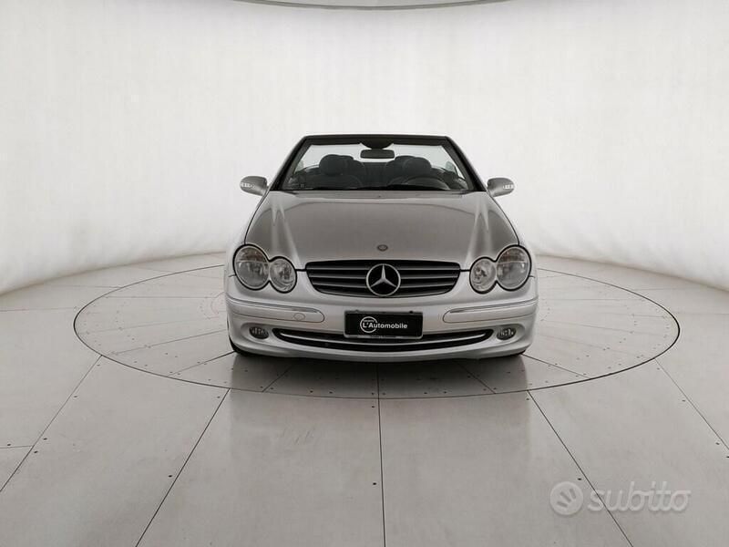 Usata Mercedes CLK200 Elegance 163 CV (119 kW) 2003 Grigio Cabrio