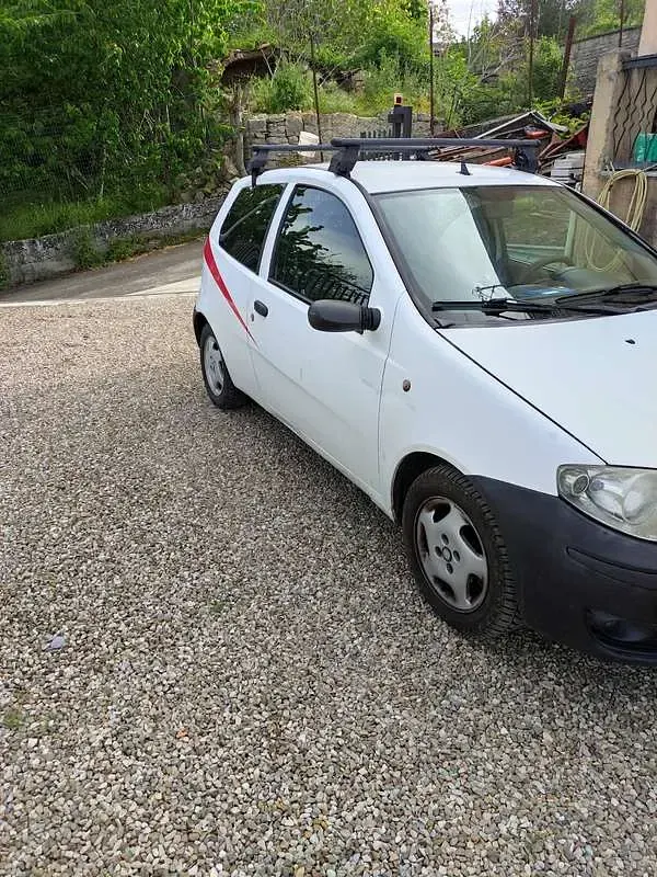 Usata Fiat Punto Classica 69 CV (50 kW) 2007 Utilitaria