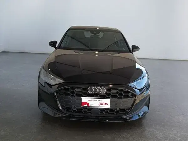 Usata Audi A3 Sportback Business 204 CV (150 kW) 2025 Utilitaria