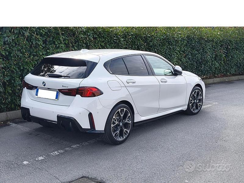 Bianco Usata 2025 BMW 118 M Sport Due volumi | 35.500 € (Ottimo prezzo) - Immagine 1/4