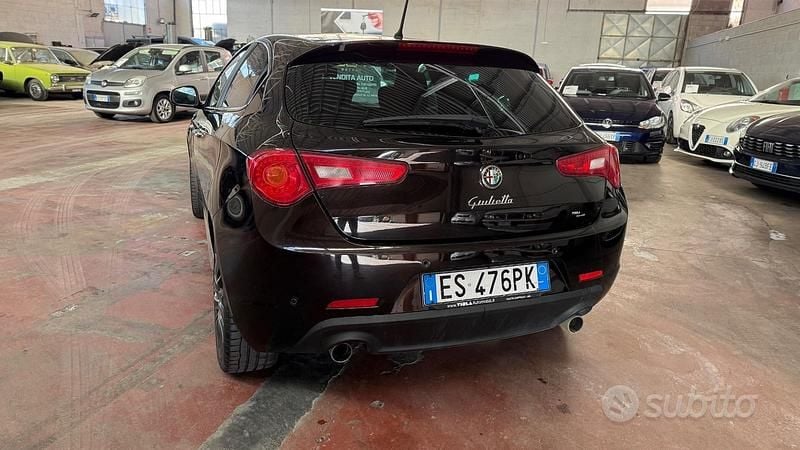 Usata Alfa Romeo Giulietta Veloce 140 CV (102 kW) 2013 Nero Utilitaria