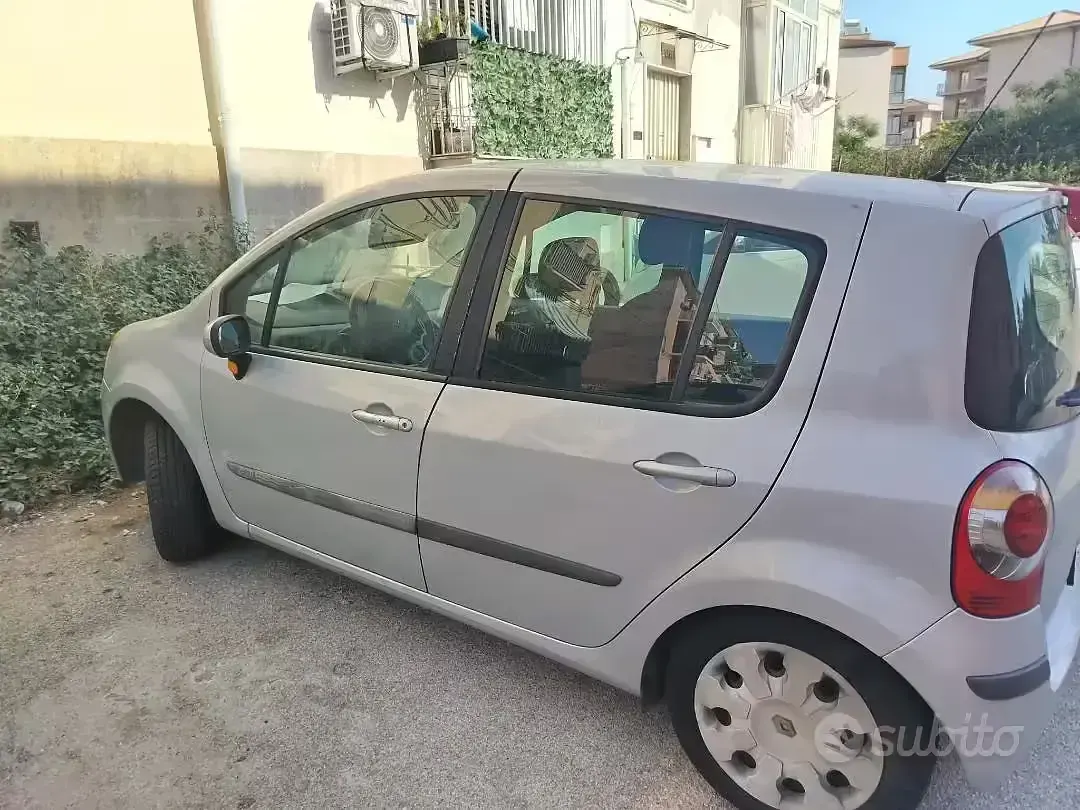 Usata Renault Modus 105 CV (77 kW) 2005 Grigio Monovolume