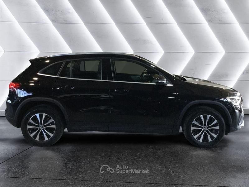 Usata Mercedes GLA250 218 CV (160 kW) 2022 Nero SUV