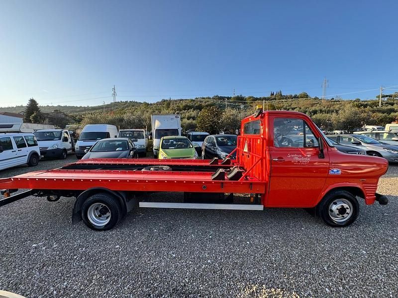 Usata Ford Transit 70 CV (51 kW) 1967 Rosso