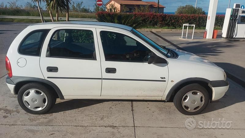 Usata Opel Corsa 1997 Bianco Berlina