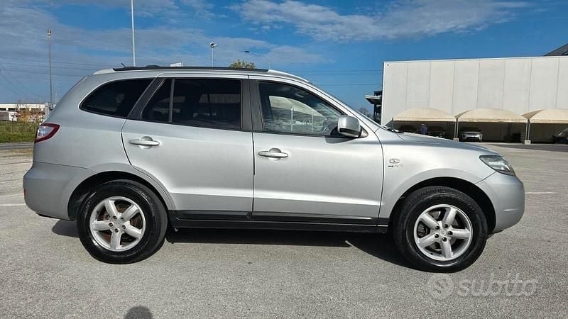 Grigio Usata 2008 Hyundai Santa Fe Active SUV | 2900 € (Buon prezzo) - Immagine 1/4