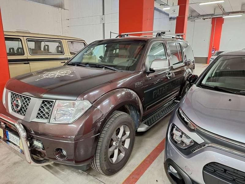 Usata Nissan Pathfinder Platinum 171 CV (125 kW) 2009 Marrone SUV