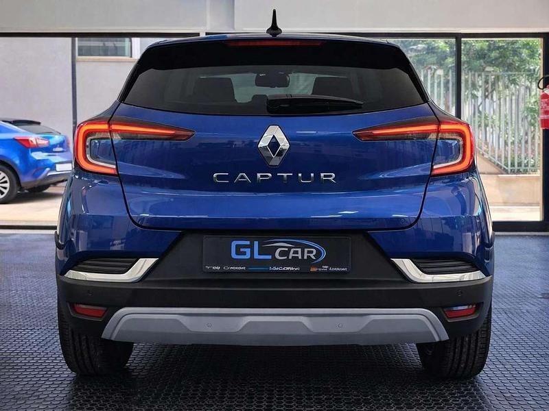 Usata Renault Captur Techno 90 CV (66 kW) 2024 Blu/azzurro SUV