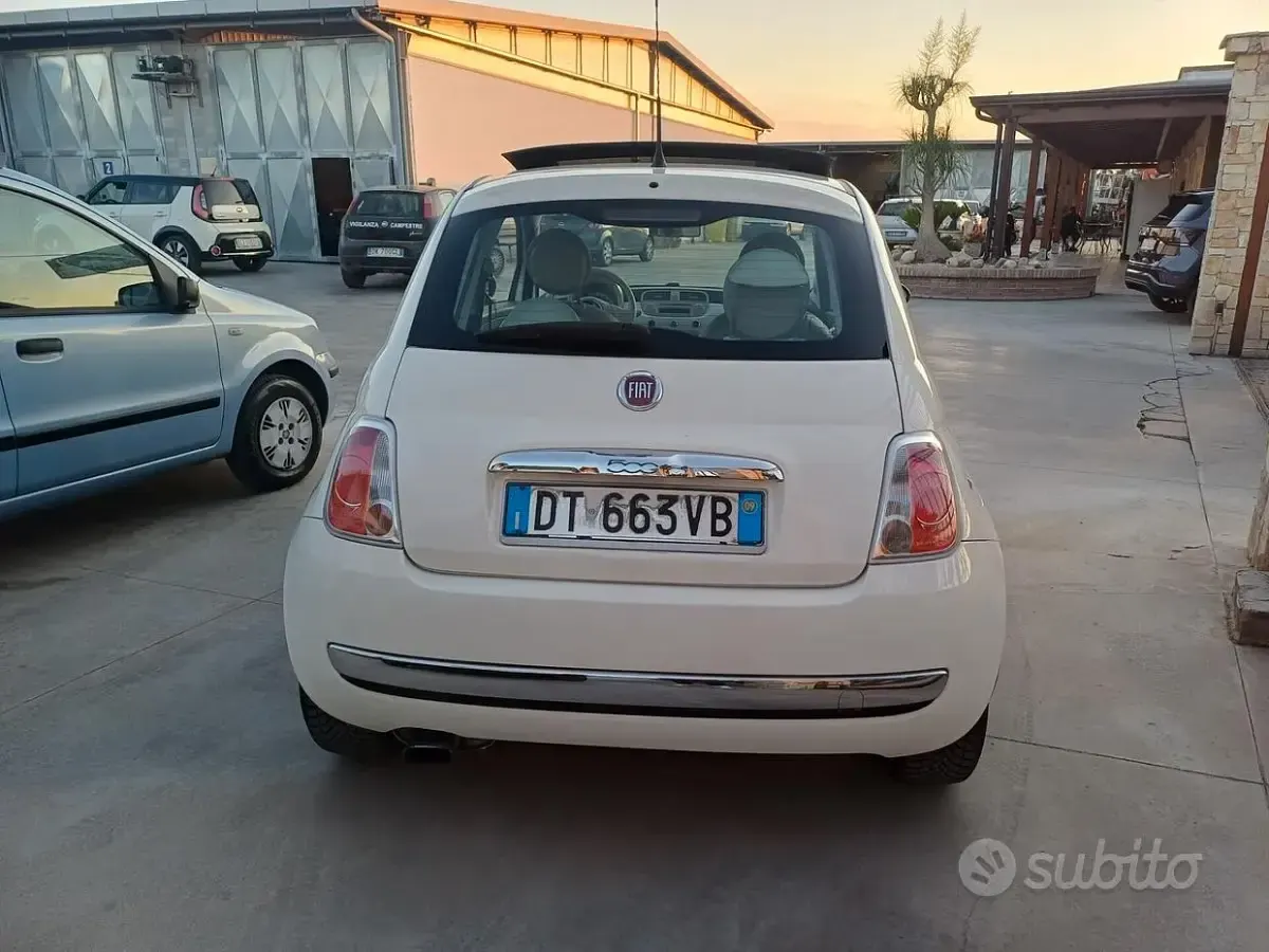 Usata Fiat 500 Lounge 69 CV (50 kW) 2010 Bianco Utilitaria