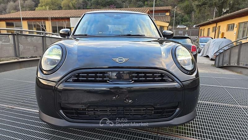 Usata Mini Cooper SE Essential 114 kW (156 CV) 2024 Nero Utilitaria