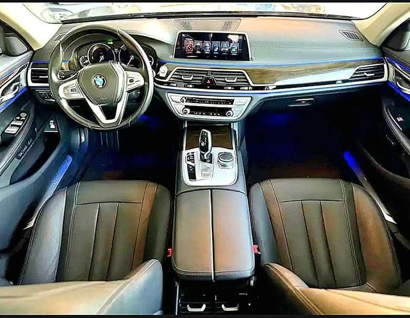 Usata BMW 730 Luxury Line 265 CV (194 kW) 2016 Nero Berlina