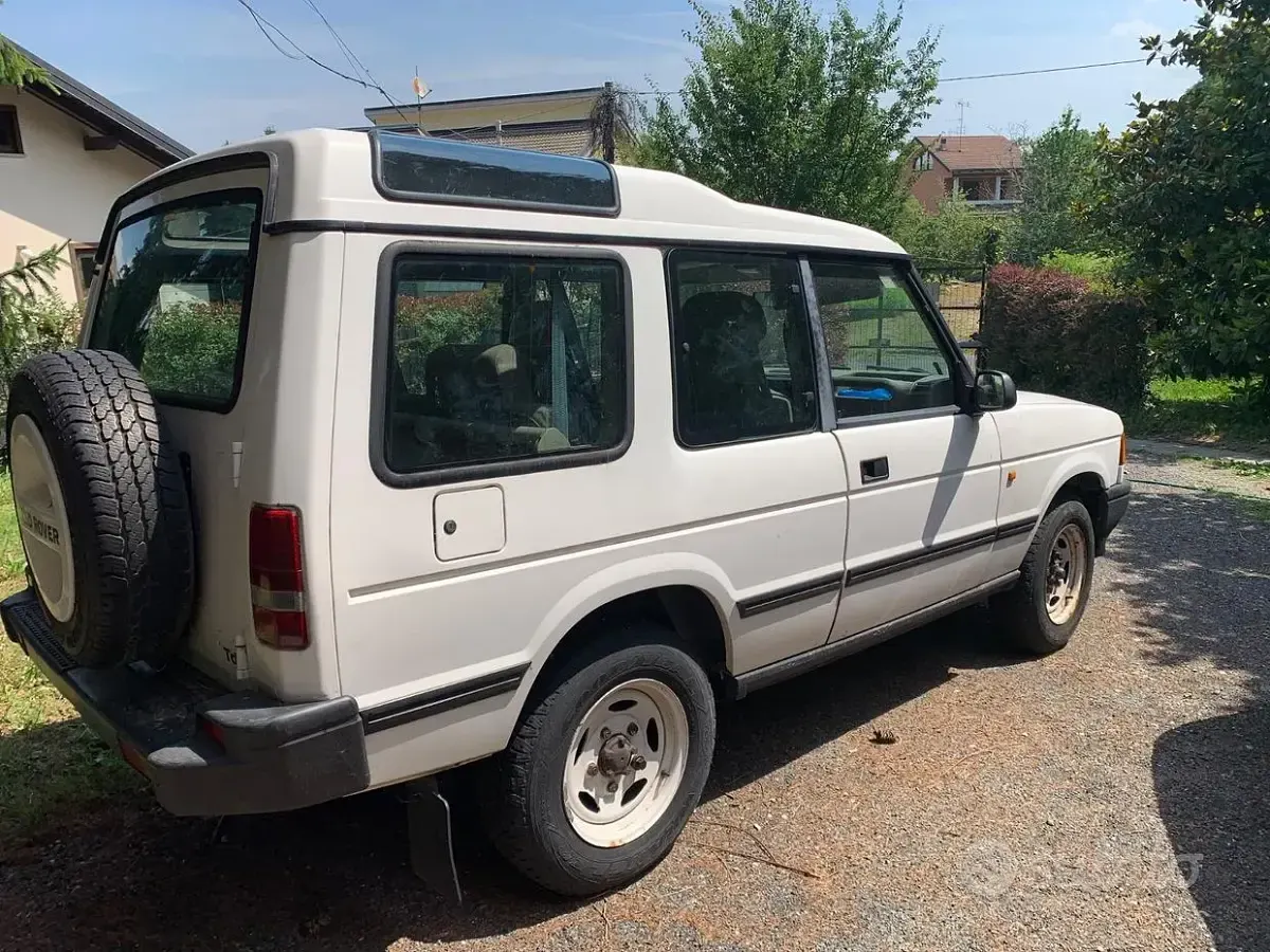Usata Land Rover Discovery 113 CV (83 kW) 1997 Bianco SUV