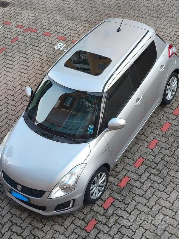 Usata 2015 Suzuki Swift Due volumi | 7900 € (Buon prezzo) - Immagine 1/4