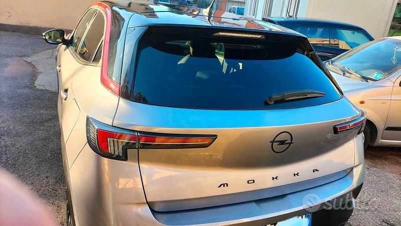 Usata Opel Mokka GS Line 101 CV (74 kW) 2023 Grigio SUV