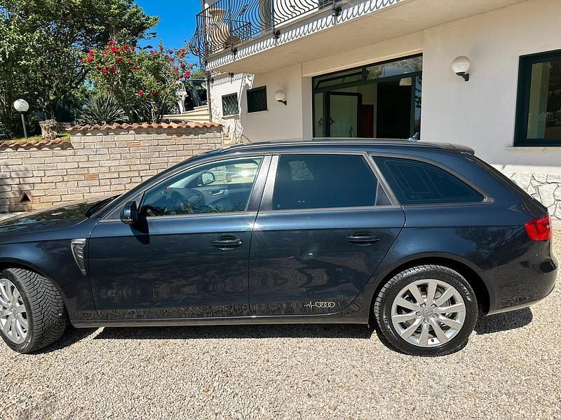 Usata Audi A4 120 CV (88 kW) 2014 Blu Station wagon
