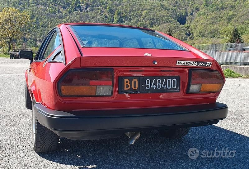Usata Alfa Romeo GTV 130 CV (95 kW) 1982 Rosso Coupé