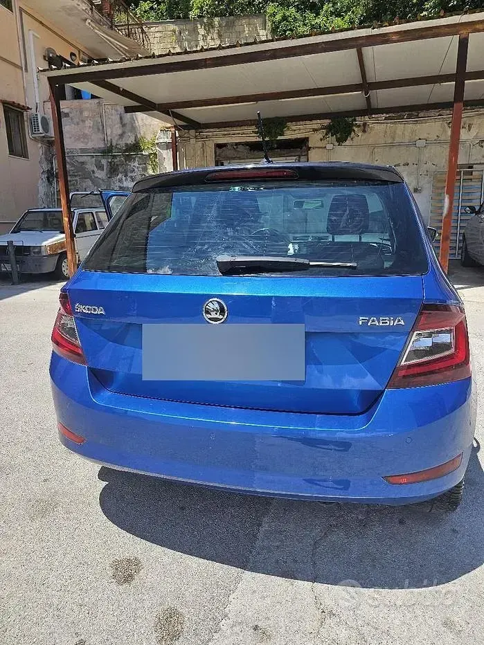 Usata Skoda Fabia 75 CV (55 kW) 2019 Utilitaria