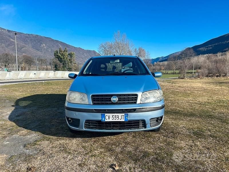 Usata Fiat Punto Emotion 2005 Blu Utilitaria