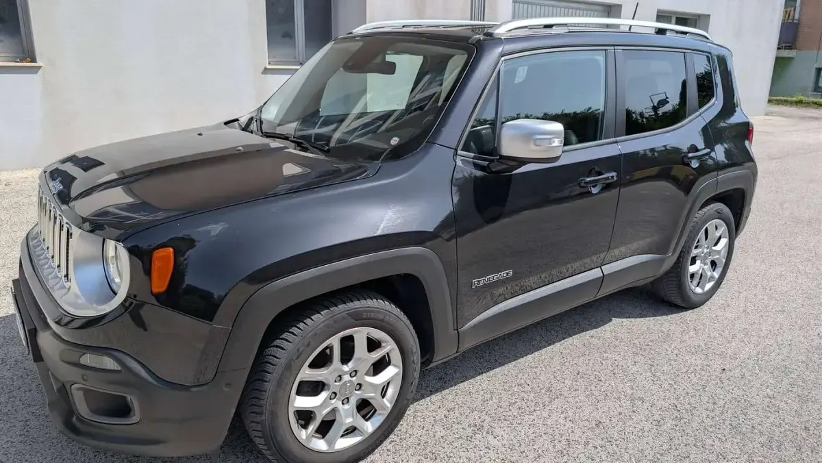 Usata Jeep Renegade Limited 120 CV (88 kW) 2016 Nero SUV