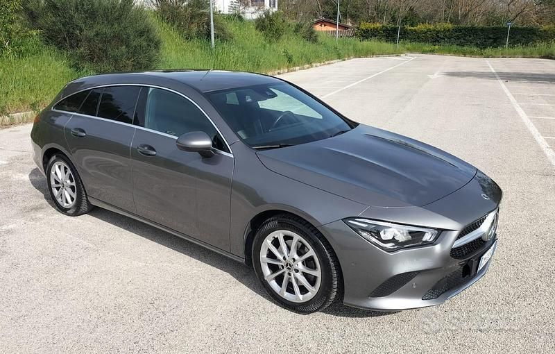 Usata Mercedes CLA200 Shooting Brake Executive 150 CV (110 kW) 2021 Grigio Station wagon