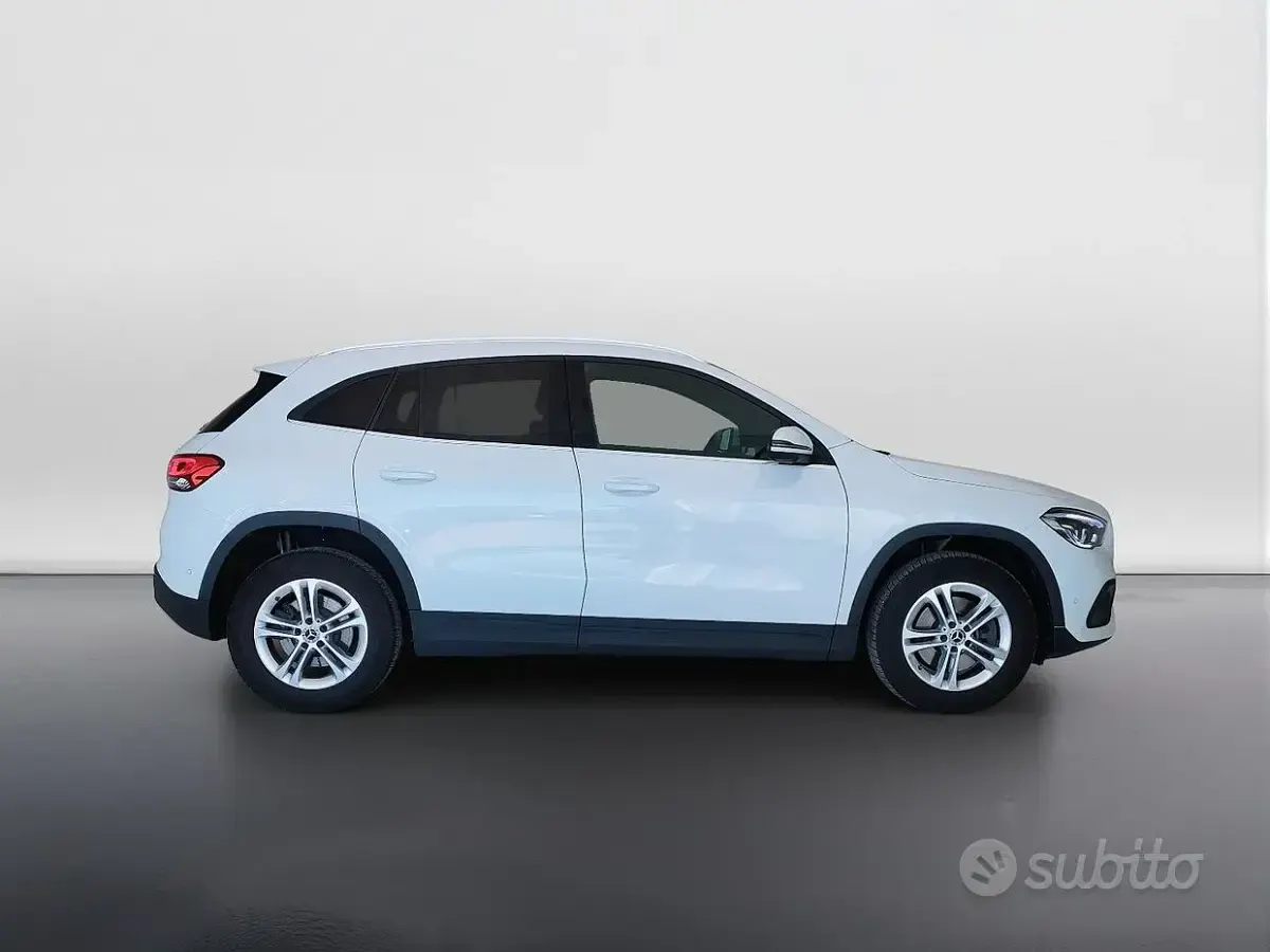 Usata Mercedes GLA220 190 CV (139 kW) 2022 Bianco SUV