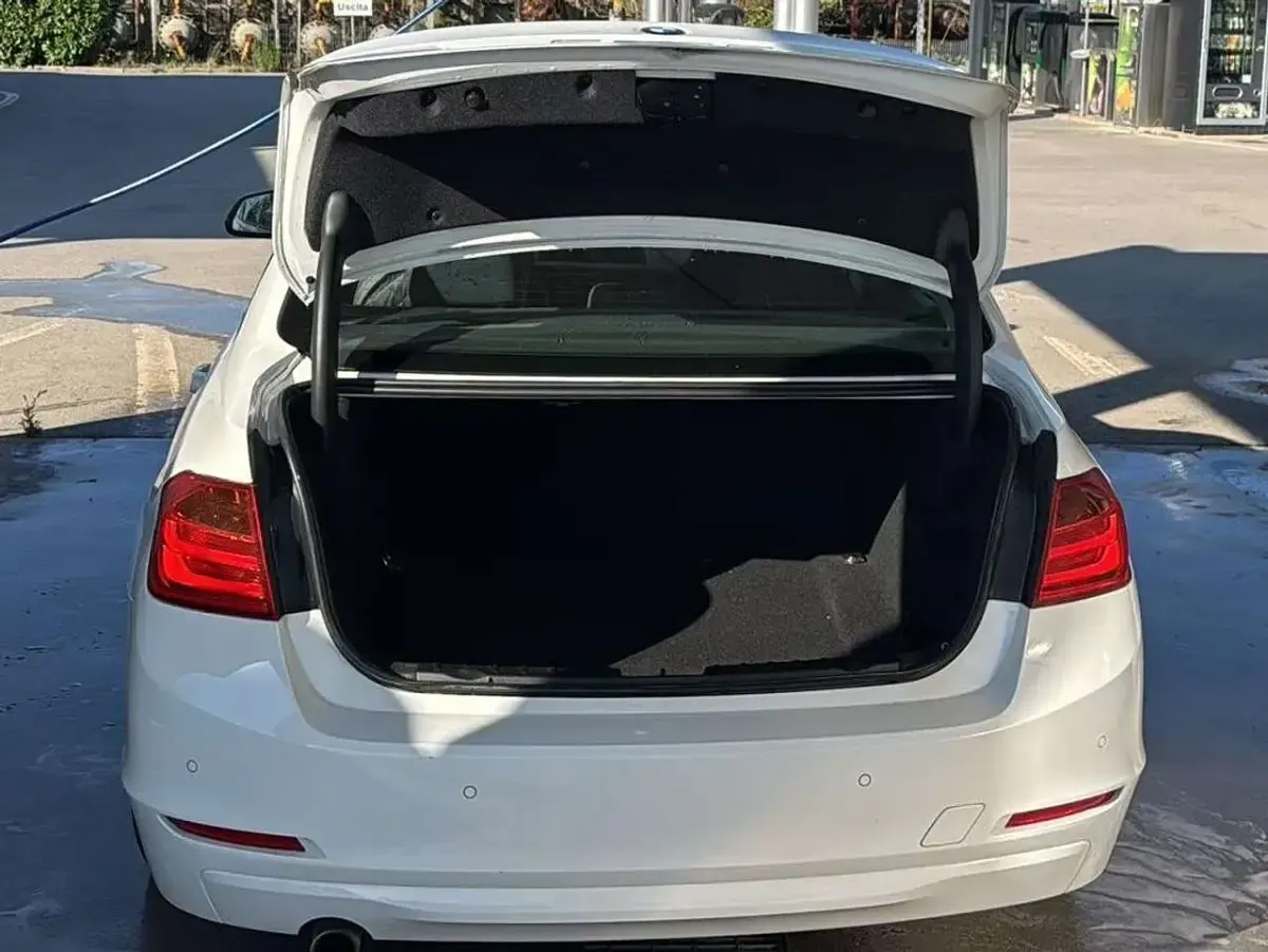 Usata BMW 316 116 CV (85 kW) 2012 Bianco Berlina