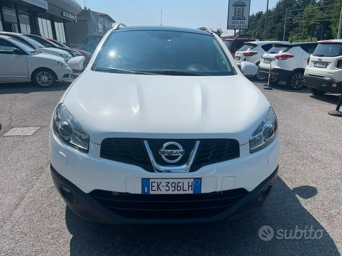 Usata Nissan Qashqai Tekna 150 CV (110 kW) 2011 Bianco SUV