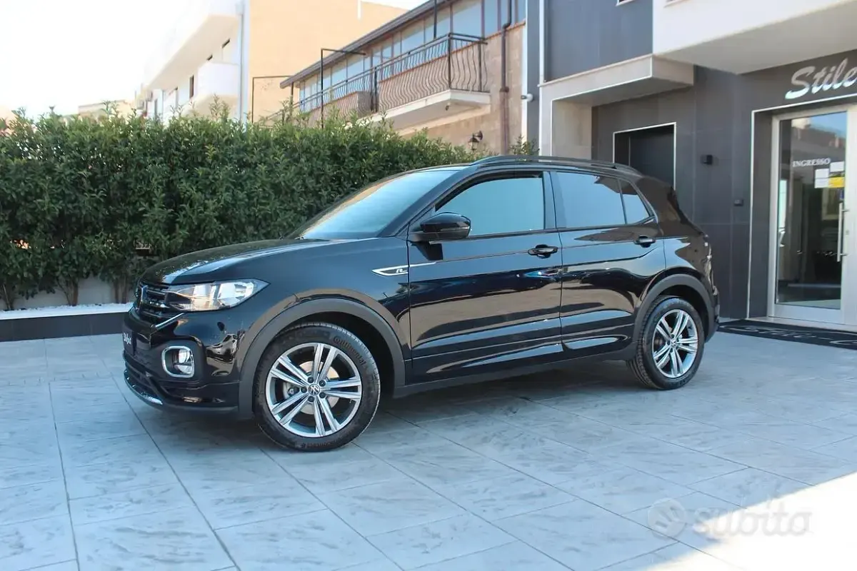 Usata VW T-Cross Sport 110 CV (80 kW) 2022 Nero SUV
