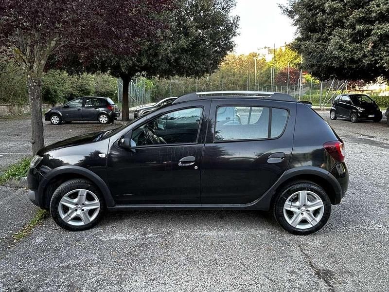 Brugt Dacia Sandero Stepway 90 HK (66 kW) 2013 Sort Sedan