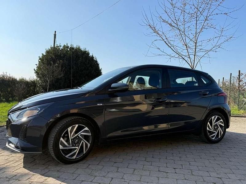 Usata Hyundai i20 Prime 101 CV (74 kW) 2024 Blu/azzurro Utilitaria