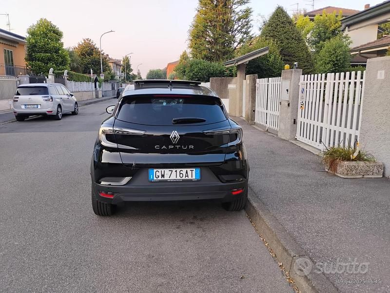 Usata Renault Captur Techno 101 CV (74 kW) 2024 Nero SUV