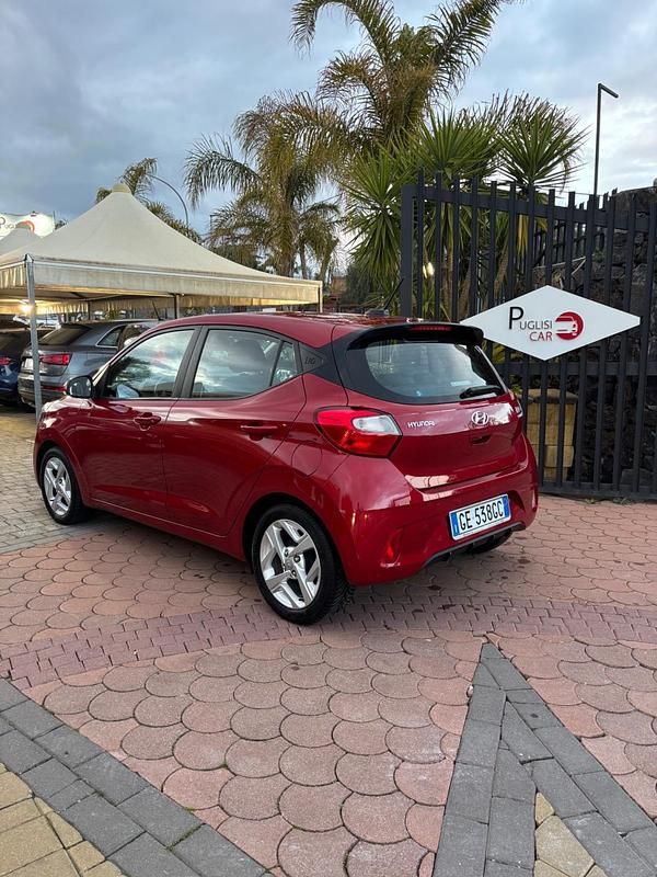 Usata Hyundai i10 Advanced 65 CV (47 kW) 2021 Rosso Utilitaria