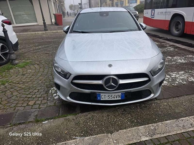 Usata Mercedes A180 Premium 116 CV (85 kW) 2019 Berlina