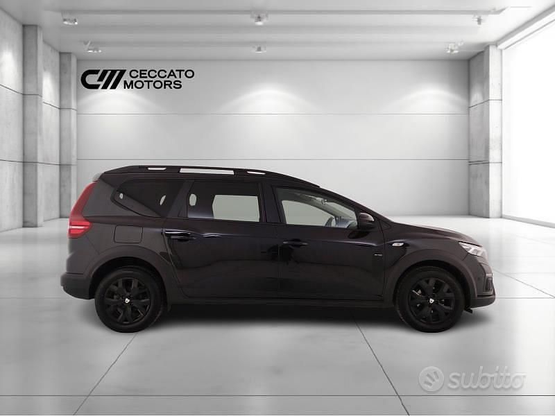Usata Dacia Jogger Extreme 110 CV (80 kW) 2022 Nero Monovolume