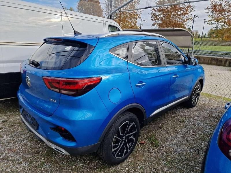Usata MG ZS Luxury 111 CV (81 kW) 2022 Blu/azzurro SUV