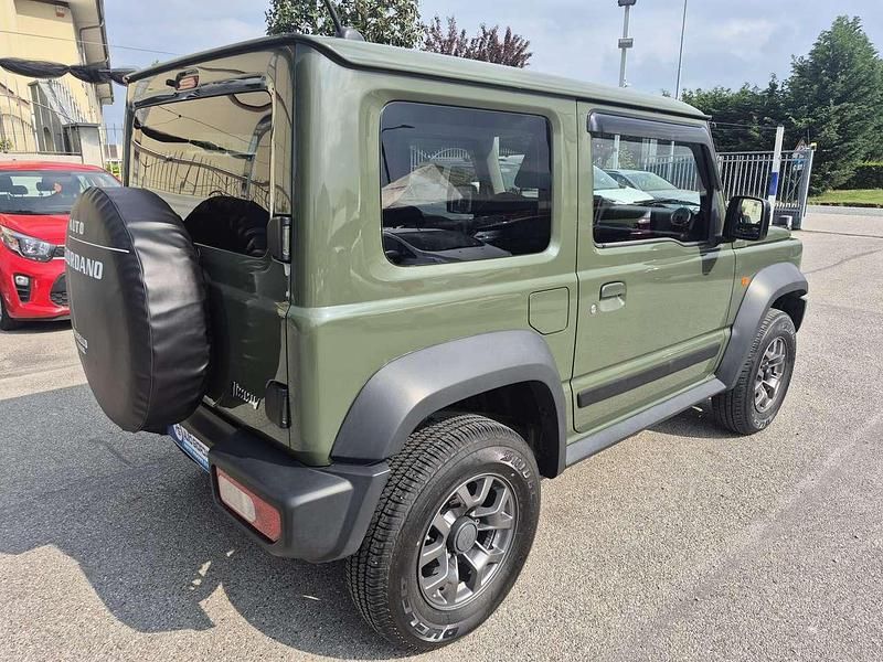 Usata Suzuki Jimny 102 CV (75 kW) 2019 Verde SUV
