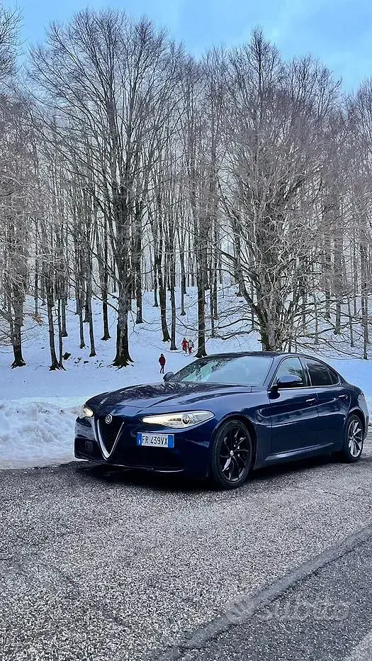 Usata Alfa Romeo Giulia Executive 150 CV (110 kW) 2018 Blu Berlina
