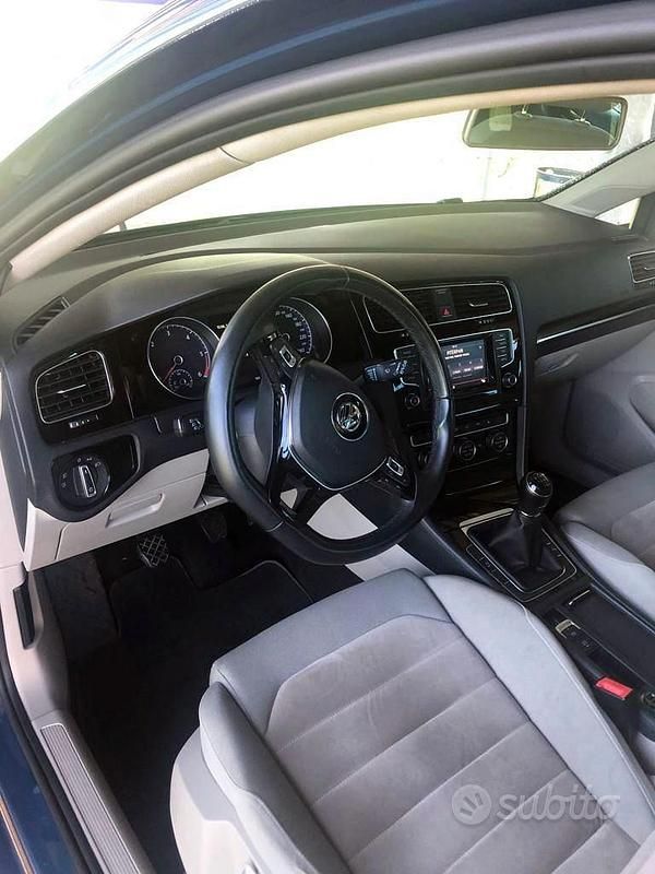 Usata VW Golf VII 150 CV (110 kW) 2015 Blu Station wagon