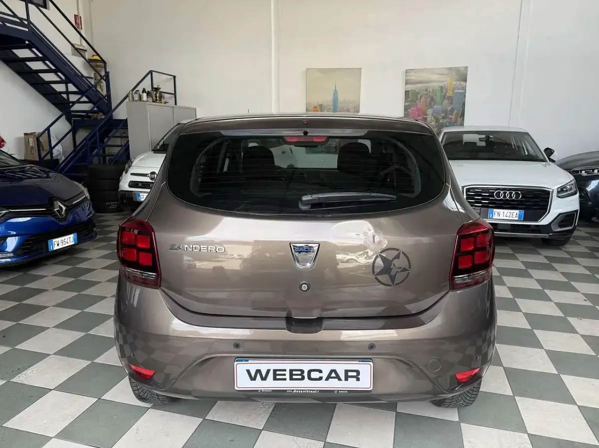 Occasion Dacia Sandero Acces 73 ch (53 kW) 2020 Argent Berline