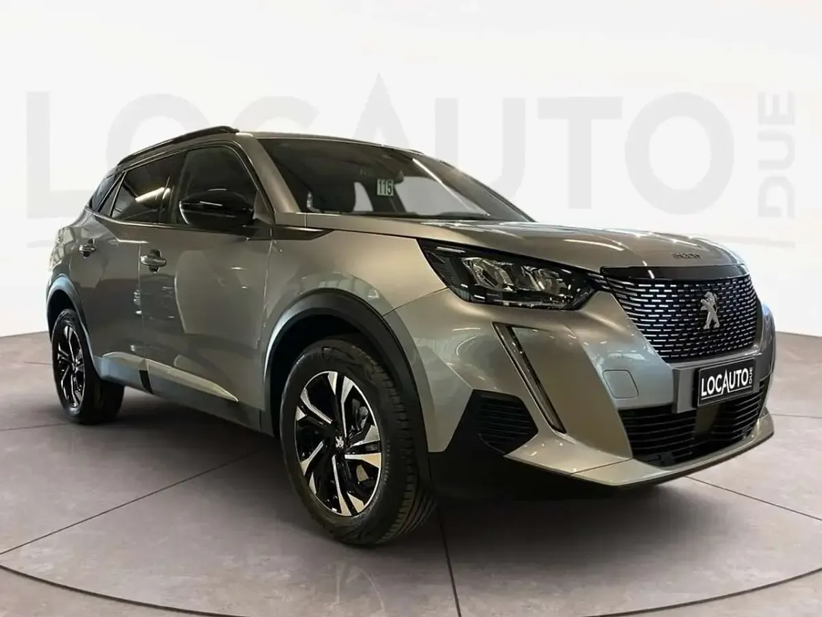 Usata Peugeot 2008 Allure 131 CV (96 kW) 2023 Grigio SUV
