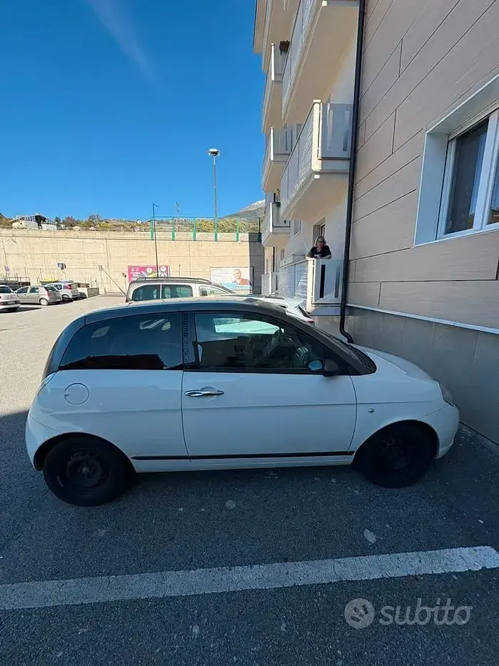 Usata Lancia Ypsilon 90 CV (66 kW) 2008 Bianco Utilitaria