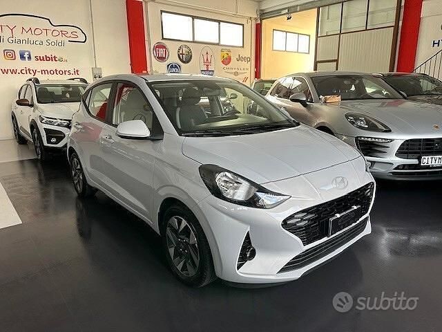 Usata Hyundai i10 62 CV (45 kW) 2025 Grigio Utilitaria
