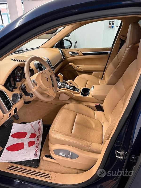 Usata Porsche Cayenne 2011 Blu SUV