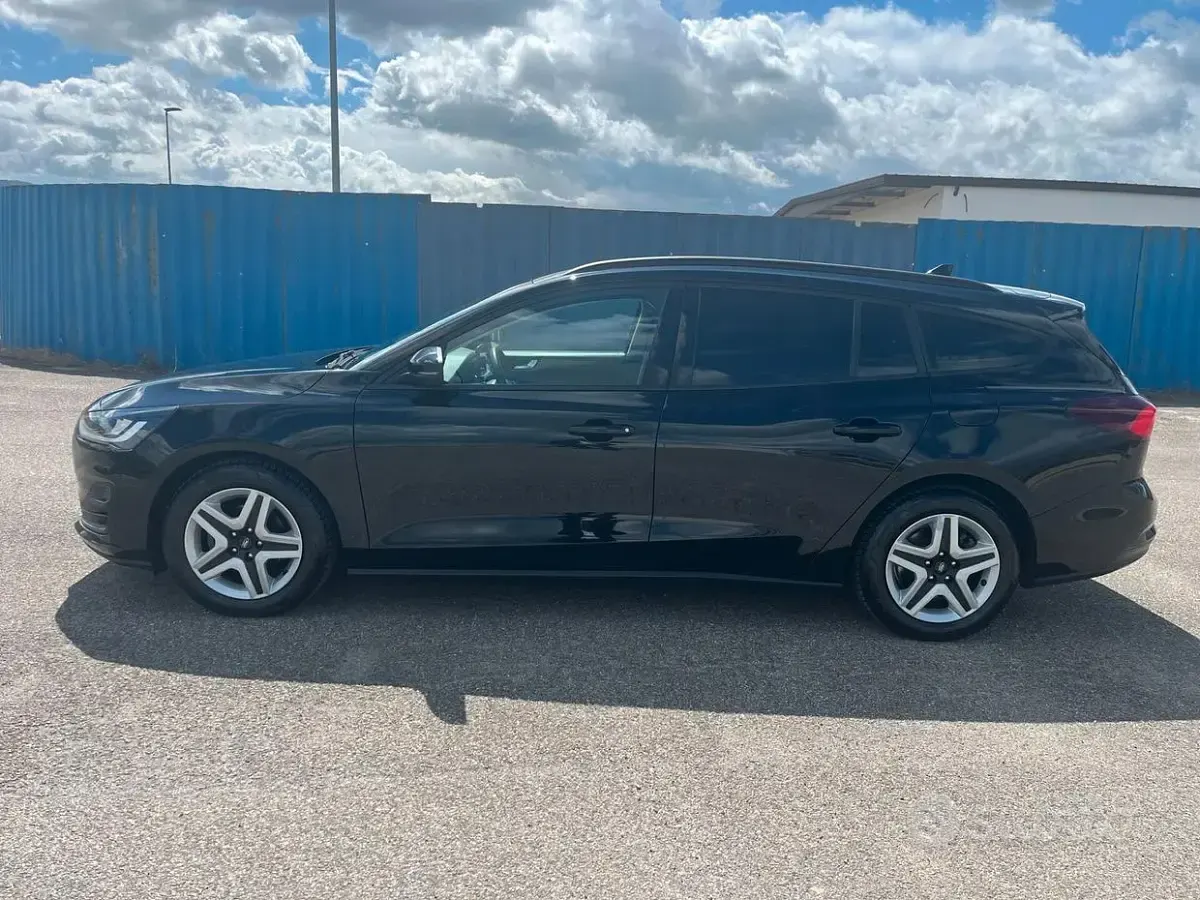 Usata Ford Focus Active 120 CV (88 kW) 2022 Nero Station wagon