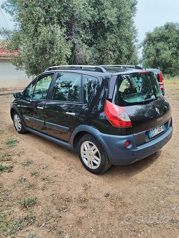 Usata Renault Scénic III 106 CV (77 kW) 2009 Monovolume