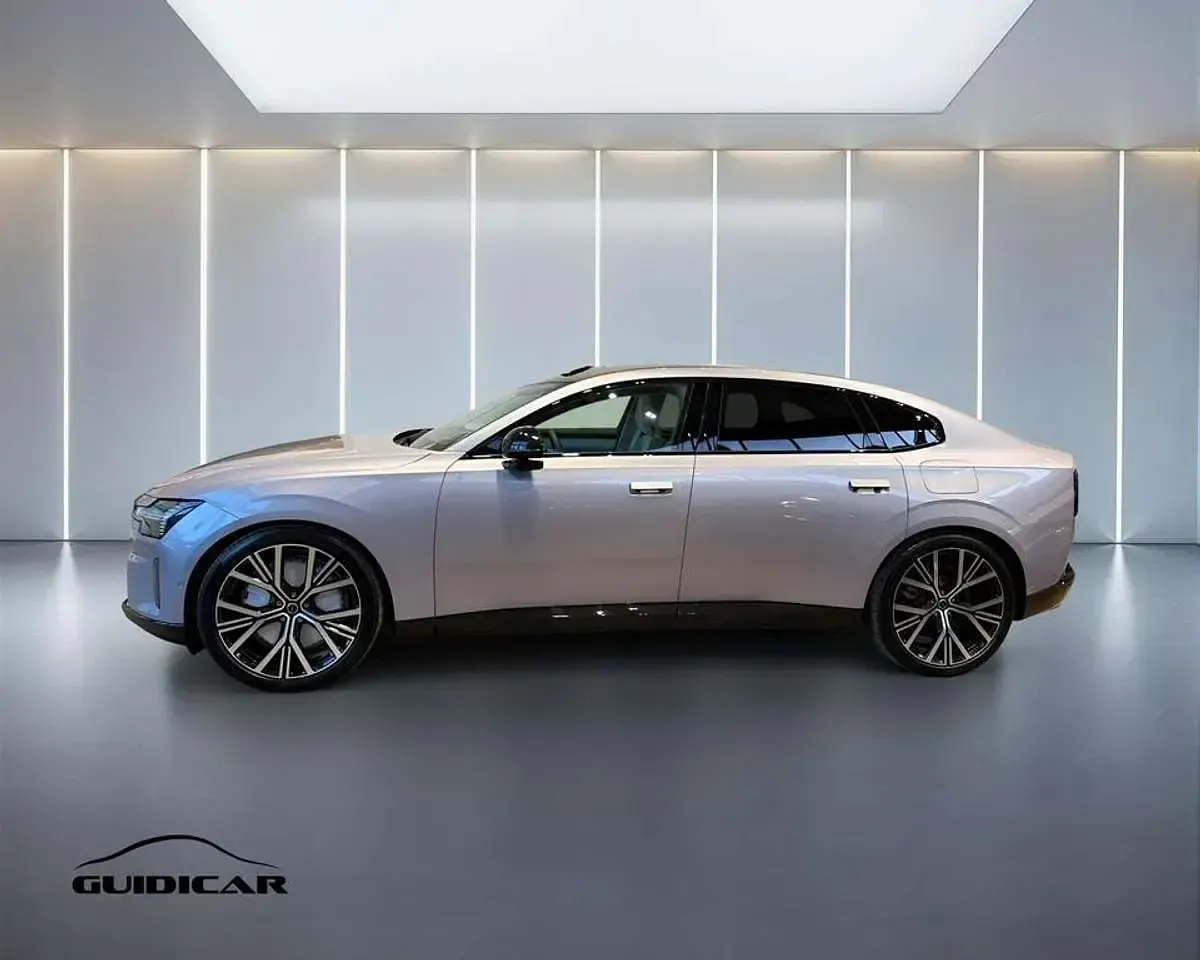 Nuova Volvo ES90 Ultra 244 kW (333 CV) 2026 Aurora silver Berlina