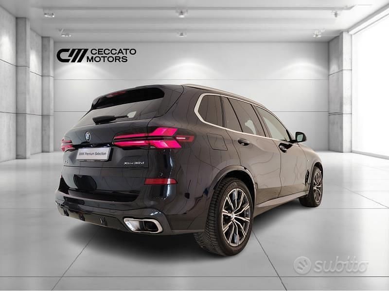 Begagnad BMW X5 M Sport 298 HK (219 kW) 2024 Svart SUV