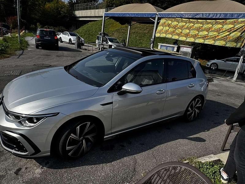 Usata VW Golf VIII R-line 150 CV (110 kW) 2024 Berlina