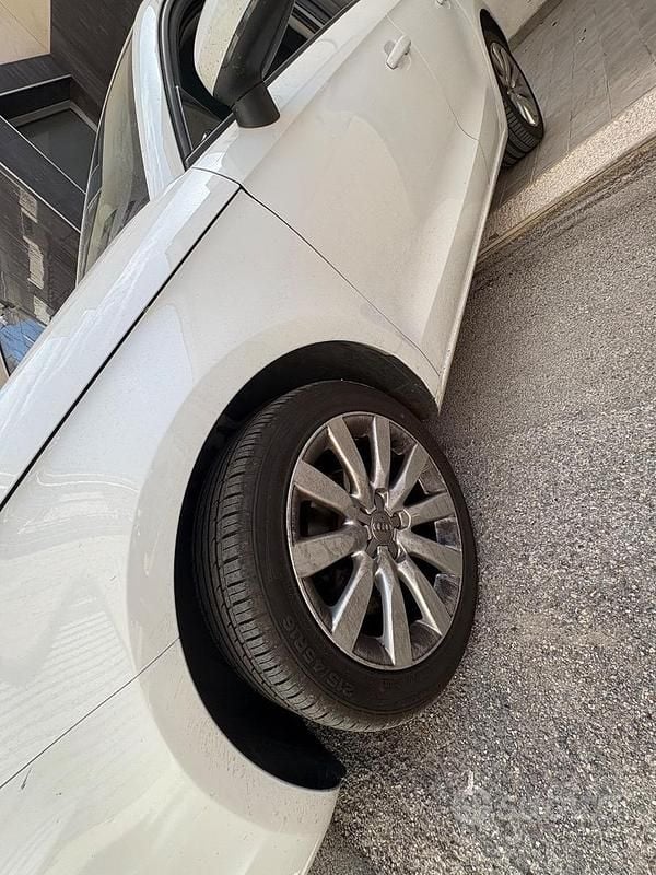 Usata Audi A1 105 CV (77 kW) 2013 Bianco Utilitaria