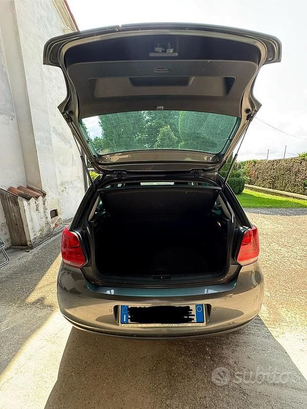 Usata VW Polo Comfortline 69 CV (50 kW) 2012 Grigio Utilitaria
